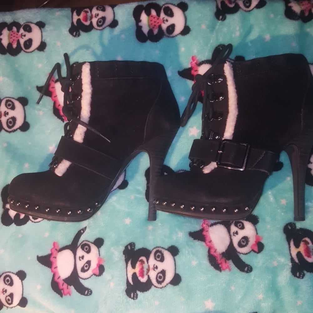 Bakers ankle boots